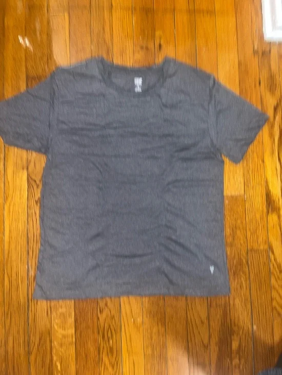 Frye Charcoal Crewneck T-Shirt - NWOT - Picture 1 of 6